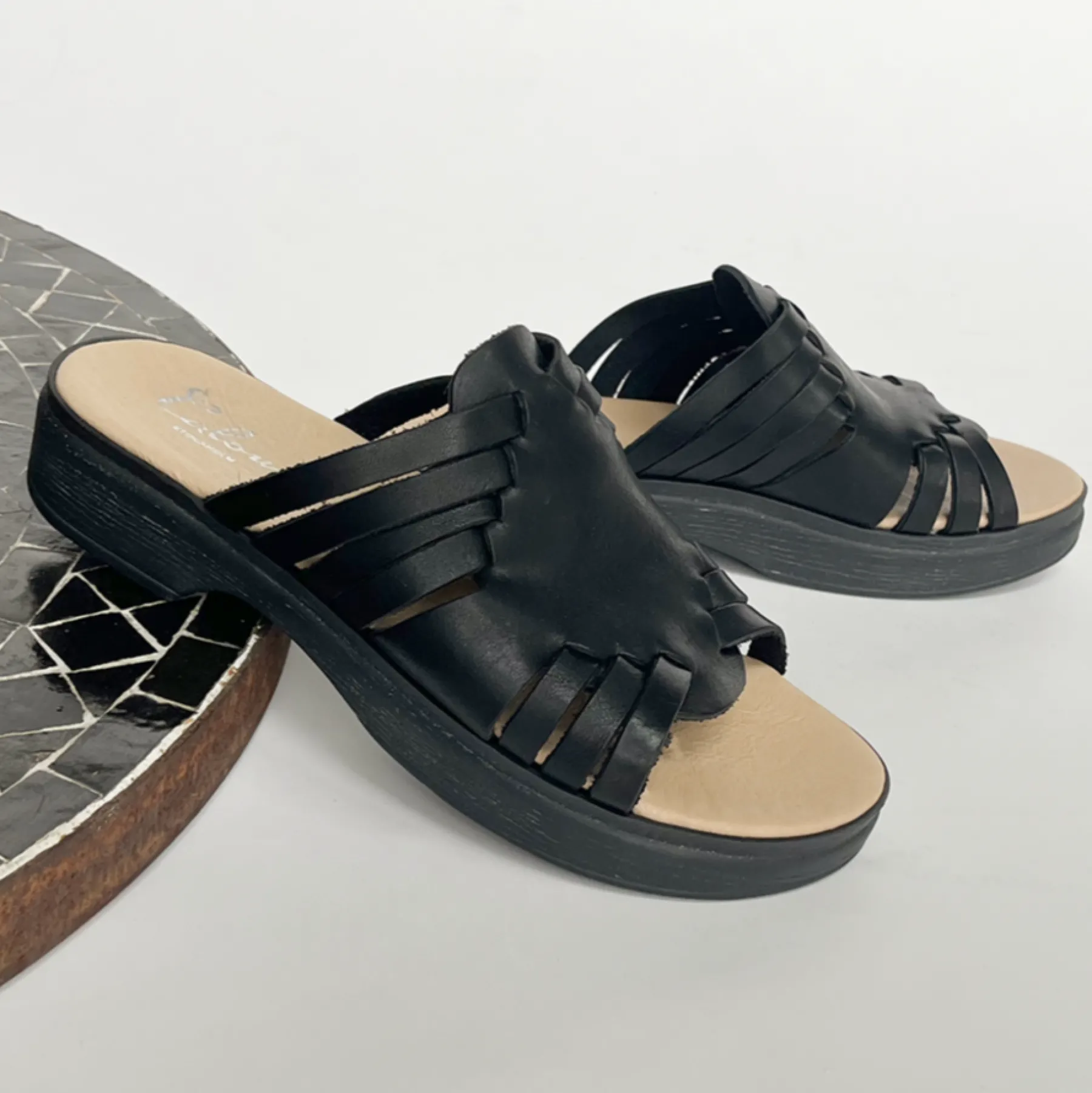 Calou Stockholm Sale/archive^Andrea Sole
