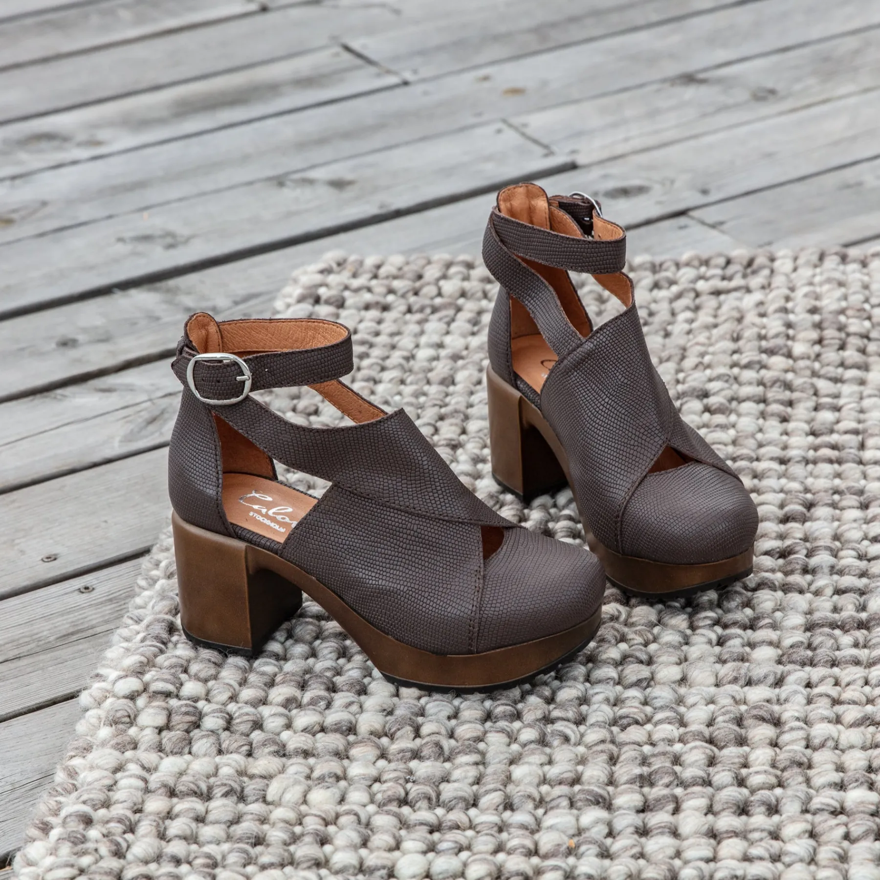 Calou Stockholm Sale/archive^Bea Brown