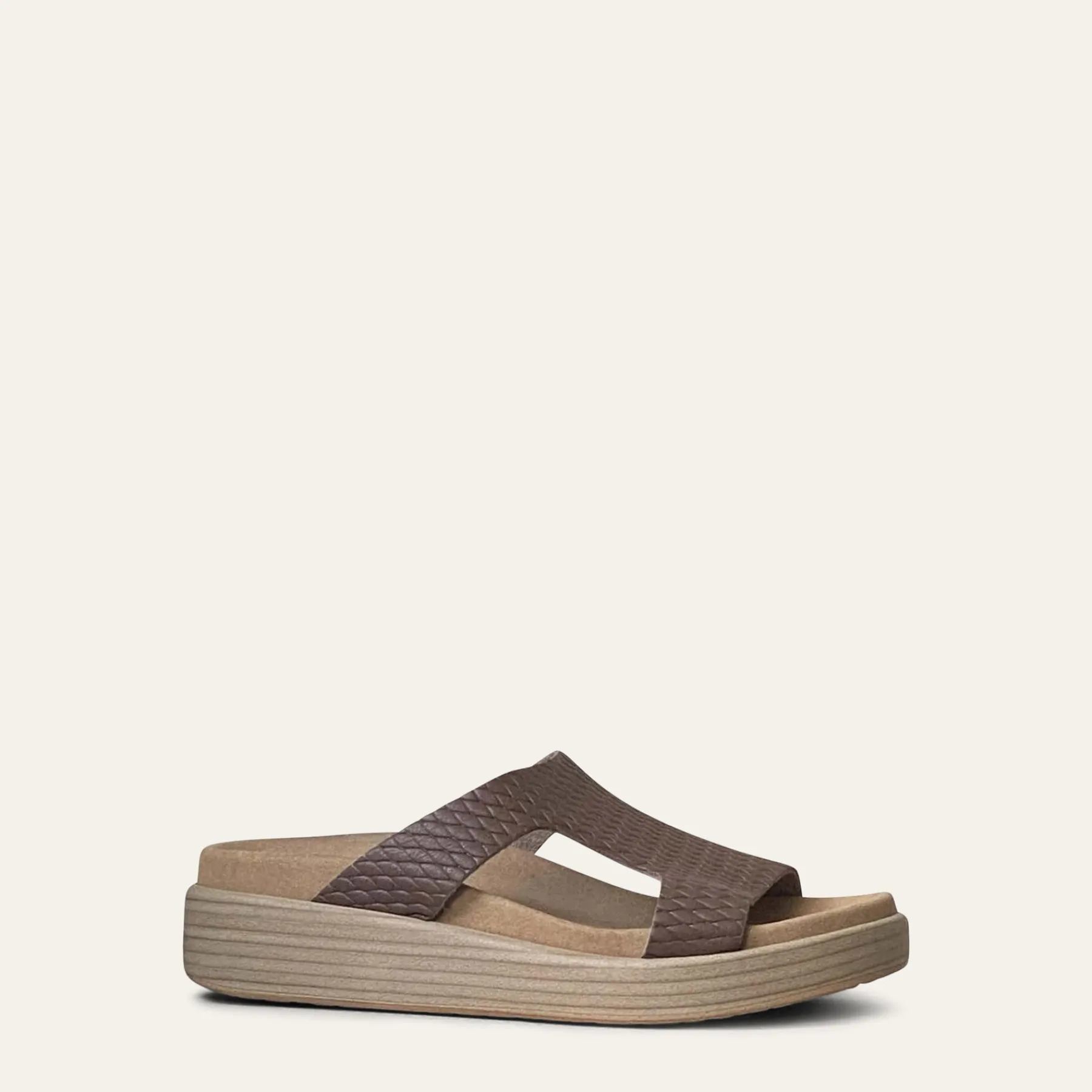 Calou Stockholm Sale/archive^Lilian