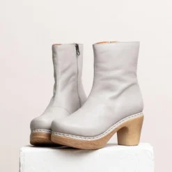 Calou Stockholm Sale/archive^Molly Pearl